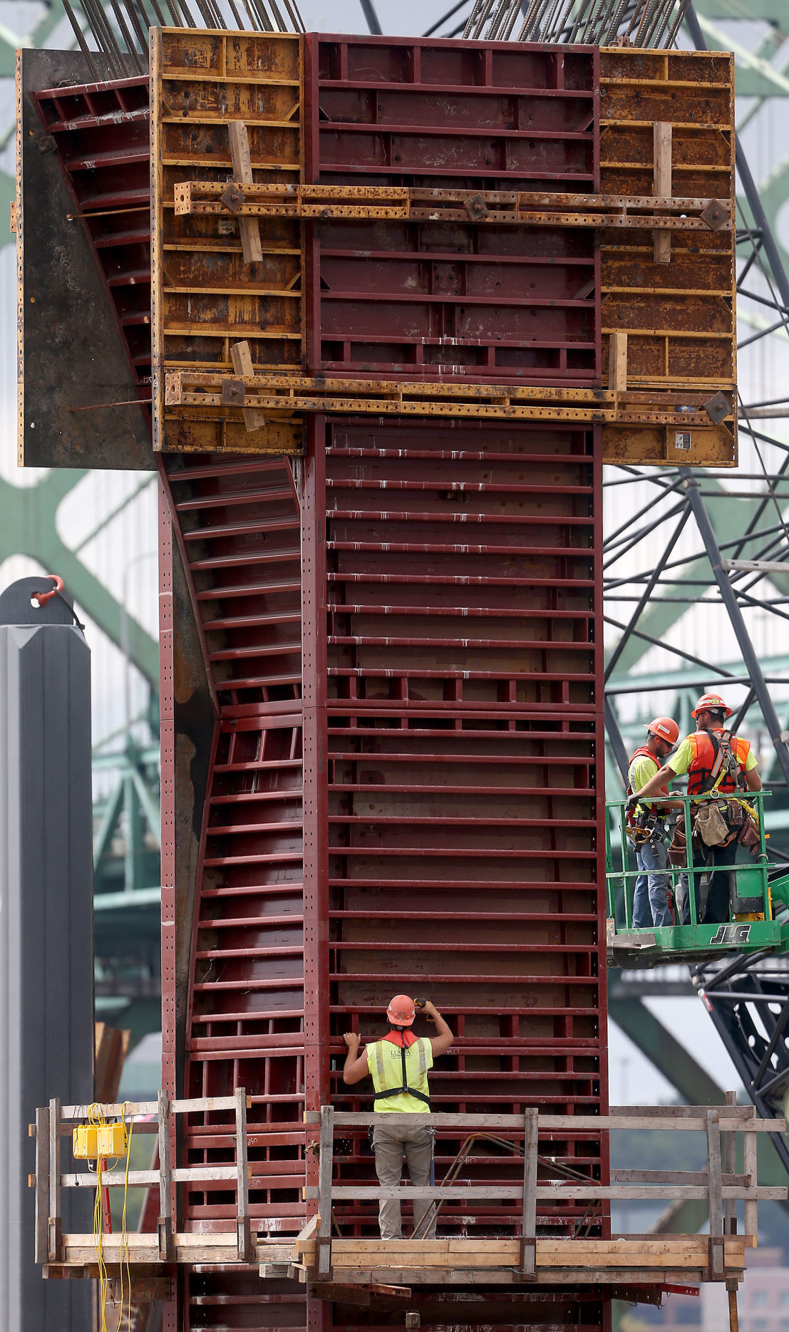 081618-qct-qca-I74-Bridge-Const-007